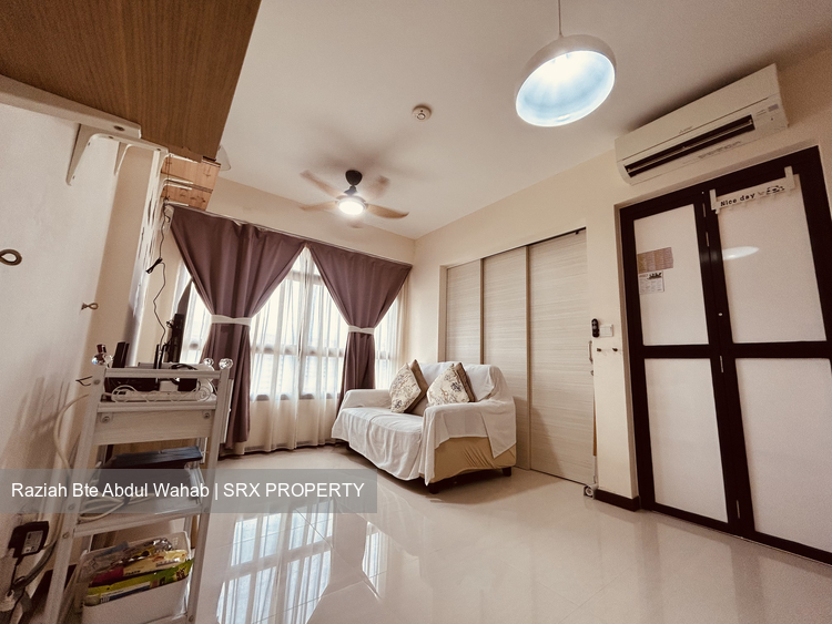 Buangkok Square (Hougang), HDB 2 Rooms #406922251